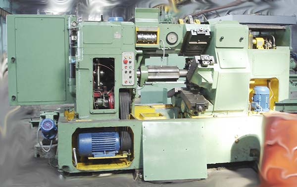 Фото шестишпиндельного токарного автомата 1Б240-6К Фото шестишпиндельного токарного автомата 1Б240-6К